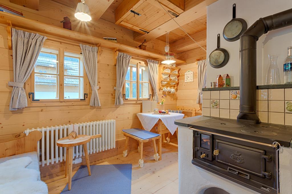 Almdorf Seinerzeit Hotel Wiedweg ภายนอก รูปภาพ