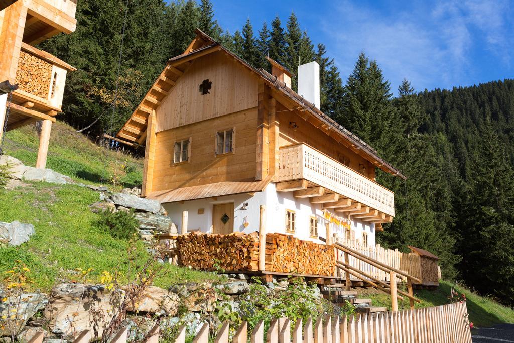 Almdorf Seinerzeit Hotel Wiedweg ภายนอก รูปภาพ