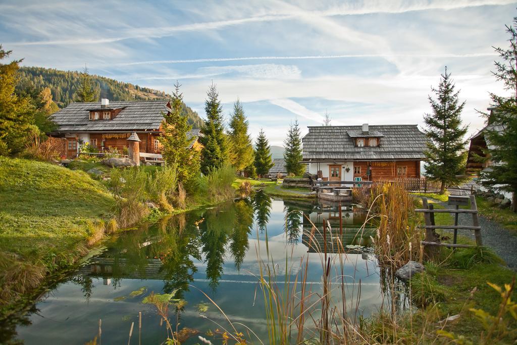 Almdorf Seinerzeit Hotel Wiedweg ภายนอก รูปภาพ