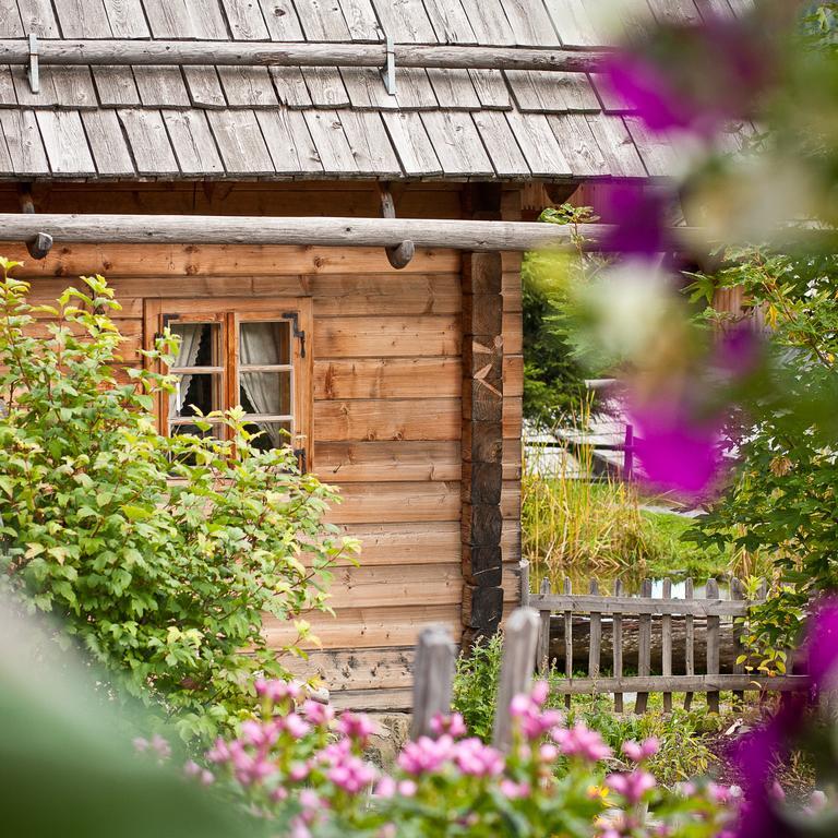 Almdorf Seinerzeit Hotel Wiedweg ภายนอก รูปภาพ