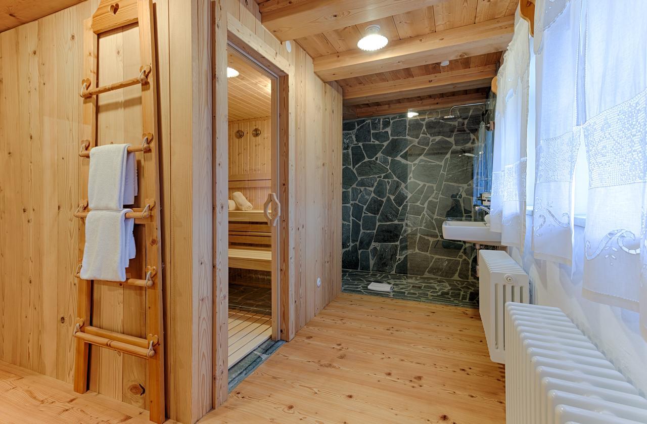 Almdorf Seinerzeit Hotel Wiedweg ภายนอก รูปภาพ