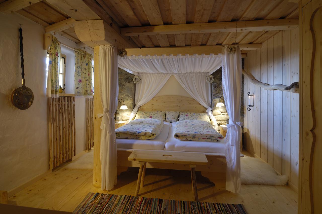 Almdorf Seinerzeit Hotel Wiedweg ภายนอก รูปภาพ