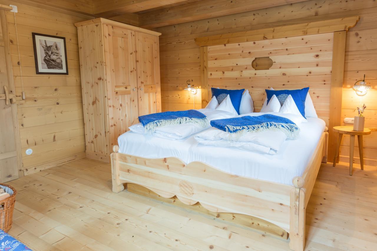 Almdorf Seinerzeit Hotel Wiedweg ภายนอก รูปภาพ