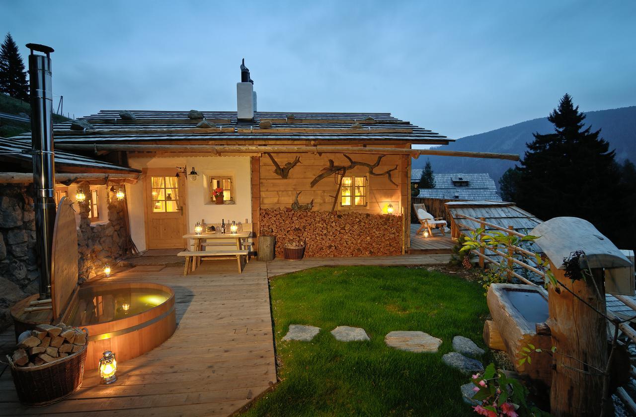 Almdorf Seinerzeit Hotel Wiedweg ภายนอก รูปภาพ