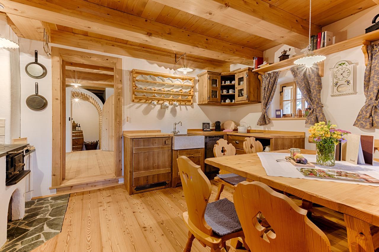 Almdorf Seinerzeit Hotel Wiedweg ภายนอก รูปภาพ
